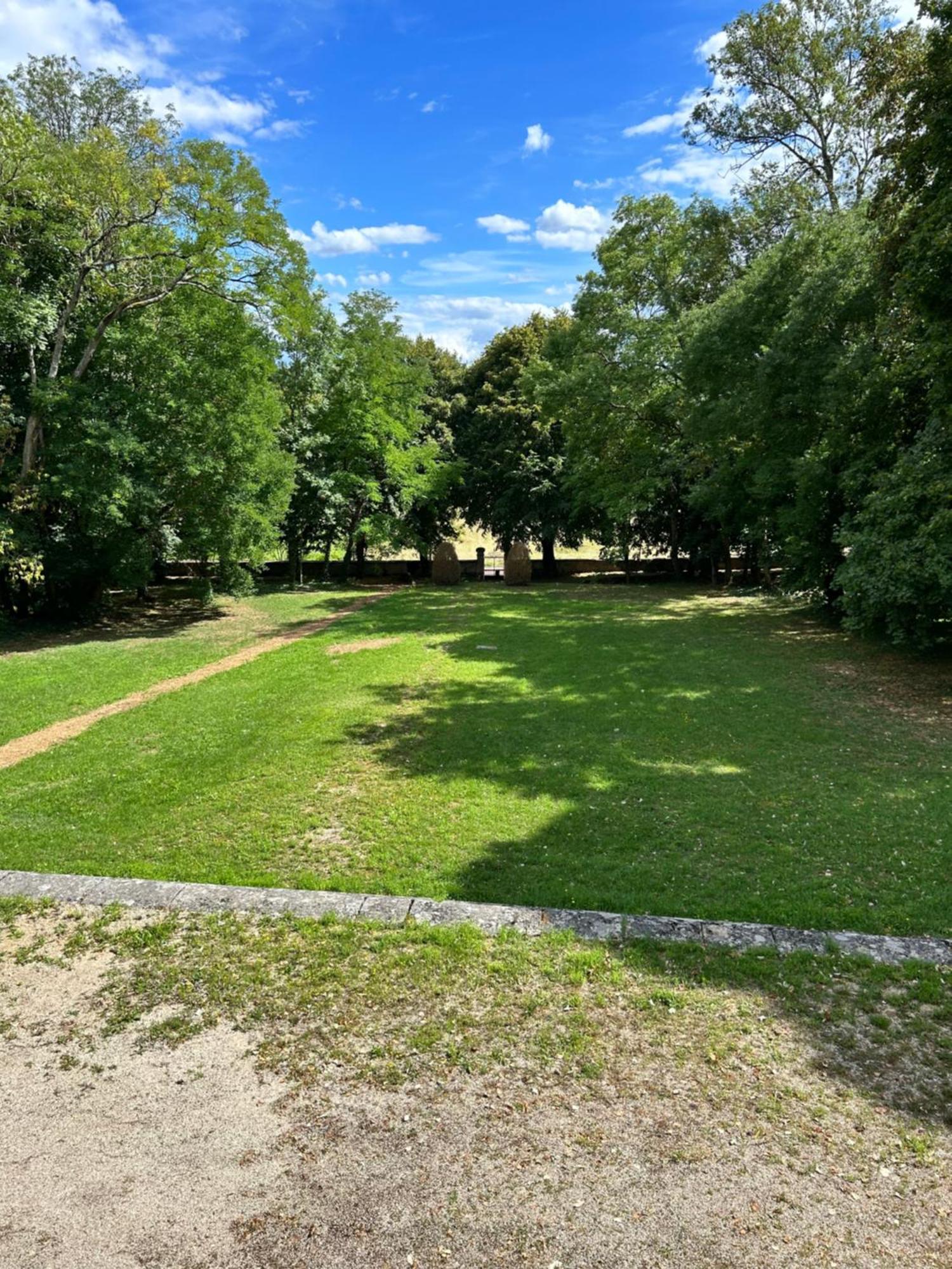 Vila Le Parc Coulanges-sur-Yonne Exteriér fotografie